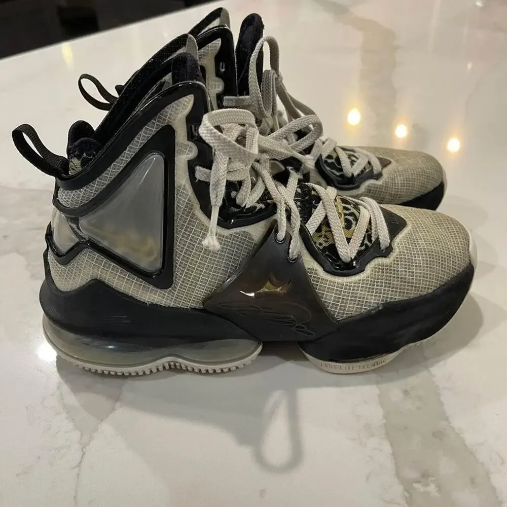 Nike Lebron 19 SE Royalty GS Big Kids 4.5Y Shoes Sneakers DD0422-100 4.5 Y Boys - Picture 3 of 10